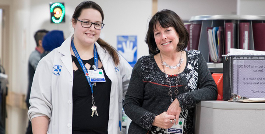 Katelynn Carroll et Maureen McGrath, infirmières au 7 Est